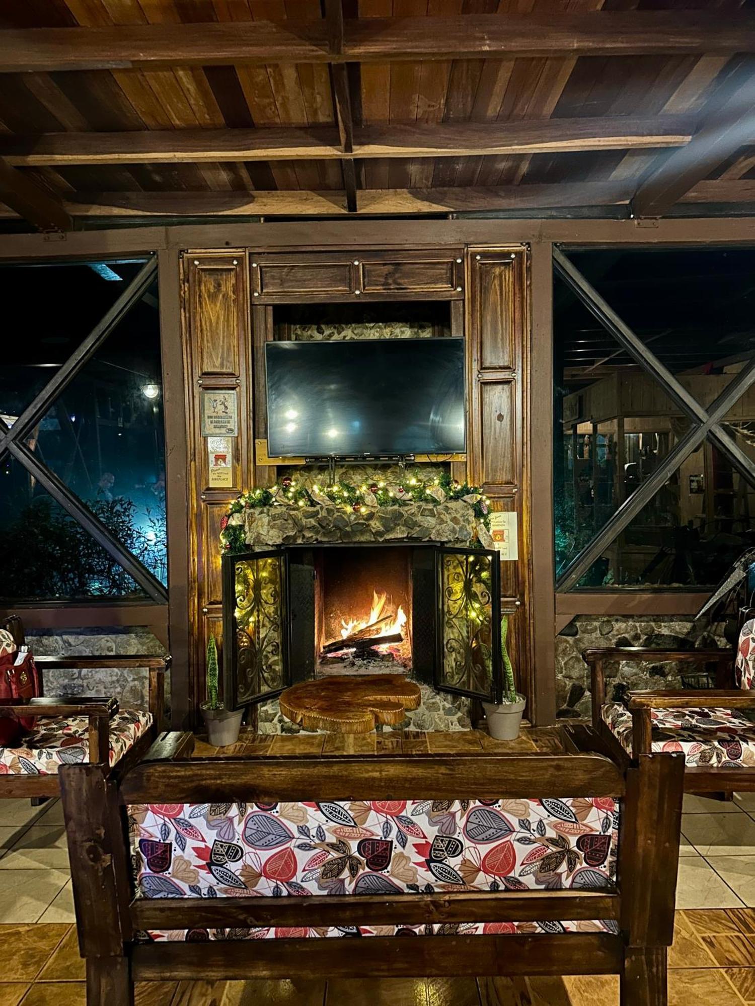 Hotel De Montana El Pelicano San Isidro De El General Dış mekan fotoğraf